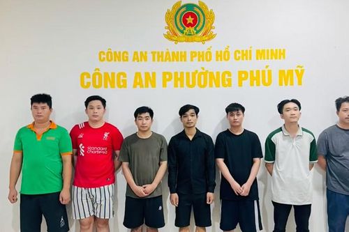Bắt 7 người hỗn chiến khi xem bóng đá ở quán nhậu