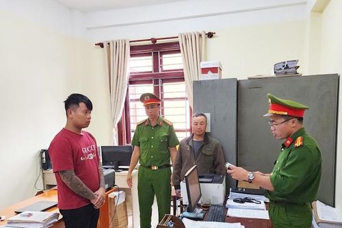 Phê chuẩn khởi tố 3 bị can liên quan đường dây mua bán 139 tài khoản ngân hàng