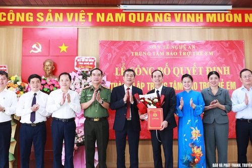 Công bố quyết định thành lập Trung tâm Bảo trợ trẻ em Nghệ An