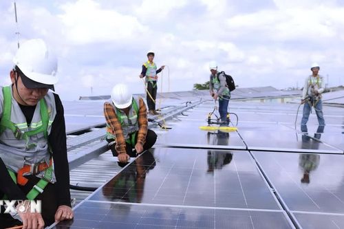 Đẩy nhanh tiến độ lắp điện Mặt Trời mái nhà tại công sở, trường học, bệnh viện