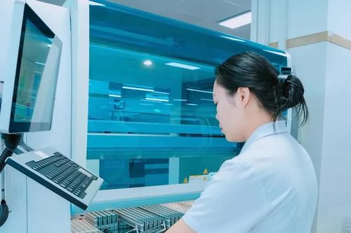Chính phủ Hoa Kỳ trao tặng thiết bị xét nghiệm hiện đại cho Bệnh viện Bạch Mai