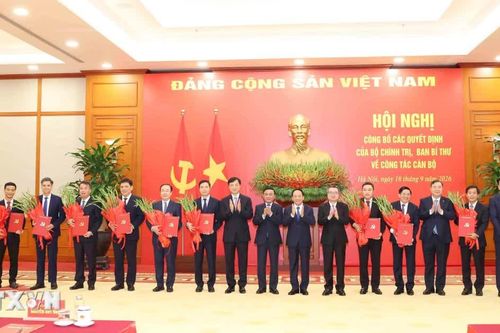 Công bố các Quyết định của Bộ Chính trị, Ban Bí thư về công tác cán bộ