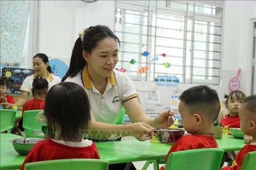Bữa ăn bán trú: Siết chặt từng khâu để giữ an toàn cho học sinh