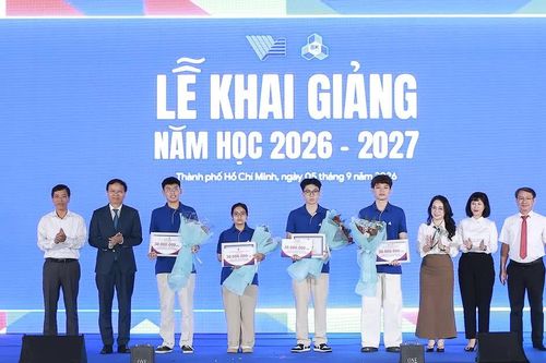 Nữ sinh mở rộng lựa chọn trong lĩnh vực khoa học - kỹ thuật