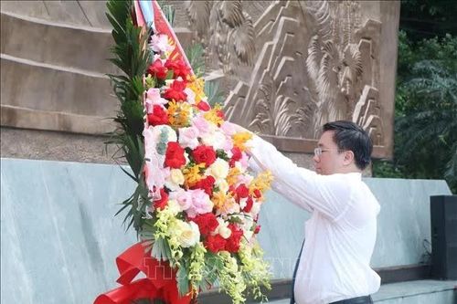 Khơi dậy niềm tự hào, ý thức trách nhiệm của thế hệ trẻ