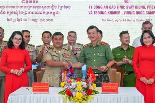 Củng cố quan hệ hợp tác, bảo đảm an ninh trật tự khu vực biên giới