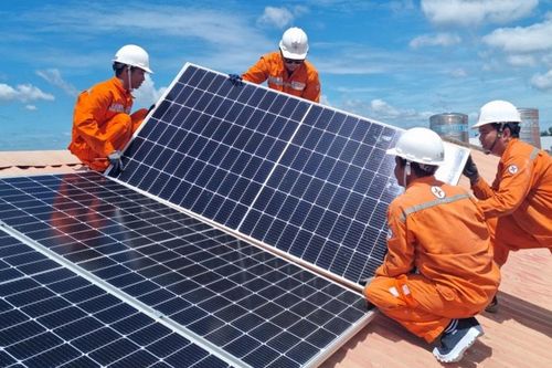 Bộ Công Thương thúc các địa phương sớm có chính sách hỗ trợ người dân lắp điện mặt trời mái nhà