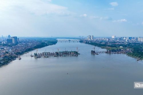 Tiến độ xây dựng loạt cây cầu vượt sông Hồng