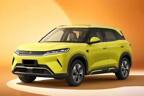 SUV hạng B thiết kế bắt mắt, giá chưa tới 300 triệu đồng