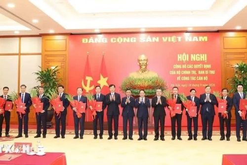 Bộ Chính trị, Ban Bí thư điều động, phân công 12 cán bộ nhận nhiệm vụ mới