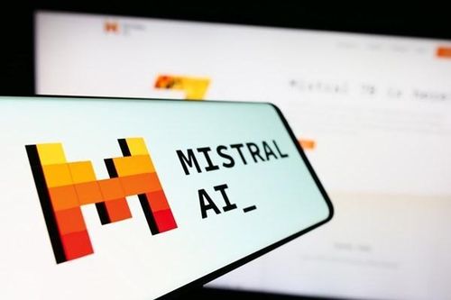 Firefox tích hợp AI của Mistral