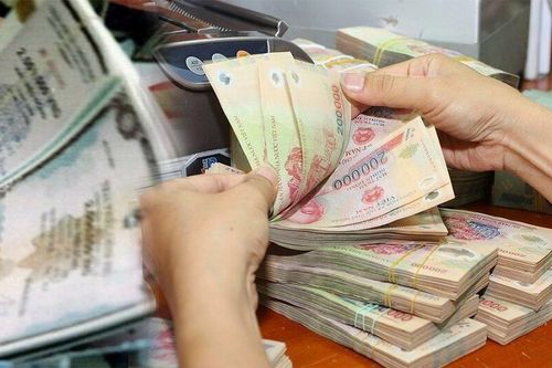Áp lực huy động vốn gia tăng, ngân hàng mở rộng các kênh dẫn vốn