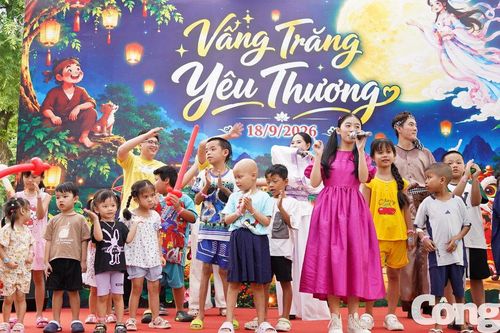 Ấm áp mùa Trung thu ở bệnh viện