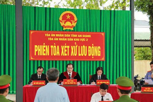 Tự ý ngắt thiết bị giám sát hành trình trên tàu cá