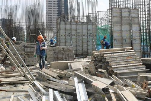 Doanh nghiệp xây lắp vẫn chật vật dù đầu tư công cán mốc lịch sử