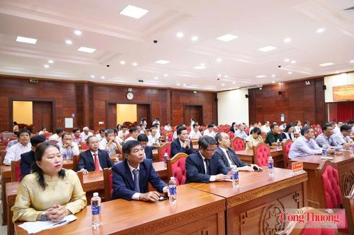 Chủ tịch UBND Đắk Lắk: Phải chủ động tìm nhà đầu tư, không ngồi chờ