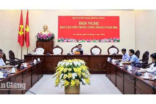 Hội nghị Báo cáo viên Trung ương định hướng tuyên truyền những vấn đề trọng tâm