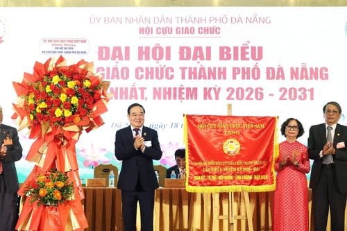 Cựu giáo chức góp phần phát triển sự nghiệp giáo dục, đào tạo