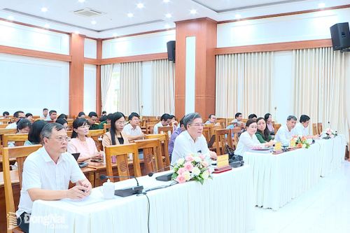 Hội nghị Báo cáo viên Trung ương tháng 9