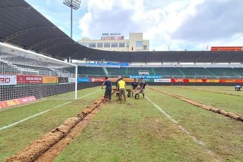 Hoàng Anh Gia Lai khắc phục sự cố mặt sân Pleiku