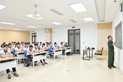 Trường Đại học Thông tin liên lạc: Đào tạo nguồn nhân lực số chất lượng cao