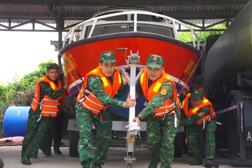 Đồn Biên phòng Cầu Bóng tổ chức luyện tập phòng, chống thiên tai
