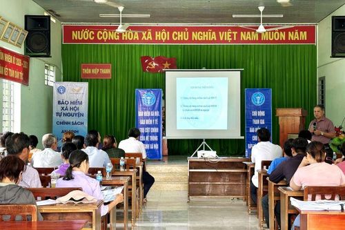 Xã Nam Cam Ranh phối hợp tuyên truyền, phát triển người tham gia bảo hiểm xã hội, bảo hiểm y tế