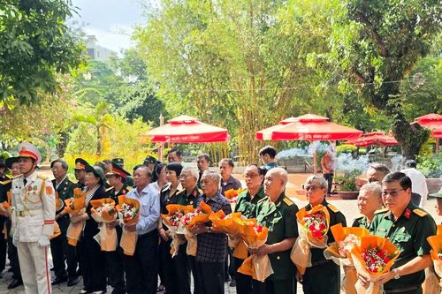 Lâm Đồng tri ân liệt sĩ, động viên Tổ công tác xác định danh tính tại Công viên Lê Thị Riêng