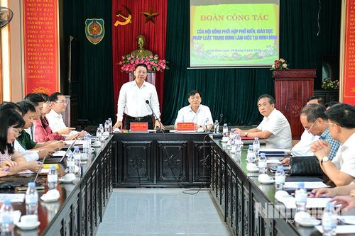 Đoàn công tác của Hội đồng phối hợp phổ biến, giáo dục pháp luật Trung ương làm việc tại Ninh Bình