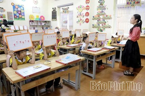 Mong ổn định bữa ăn bán trú cho học sinh