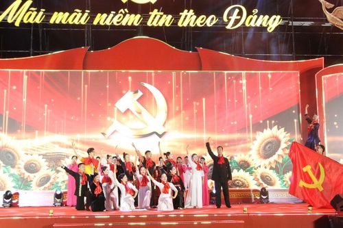 Đêm gala nghệ thuật 'Thái Nguyên mãi mãi niềm tin theo Đảng'