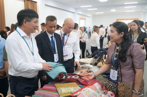 Thúc đẩy kết nối thương mại biên mậu Việt Nam - Lào - Trung Quốc trong kỷ nguyên số và thương mại xanh