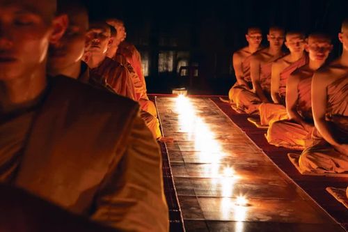 Trì giới và nhẫn nhục