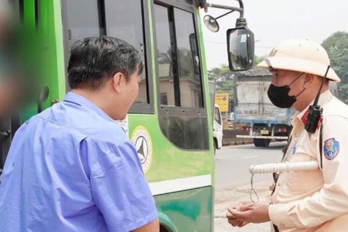 Một ngày, CSGT phát hiện 277 trường hợp vi phạm trên QL1 qua Đồng Nai, phạt gần 1 tỷ đồng