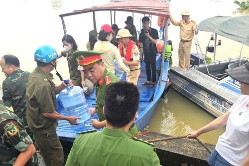 Hơn 3.000 hộ dân Ninh Bình bị ảnh hưởng mưa lũ, nước sông tiếp tục dâng cao