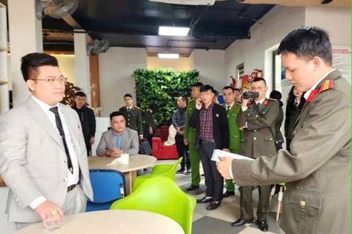 Đề nghị truy tố đường dây lừa đảo và 'Tàng trữ tiền giả'