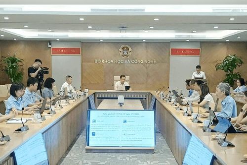 HOÀN THIỆN THỂ CHẾ, MỞ RỘNG KHÔNG GIAN PHÁT TRIỂN LĨNH VỰC BƯU CHÍNH Tạo hành lang pháp lý hiện đại, đồng bộ và phù hợp với nền kinh tế số