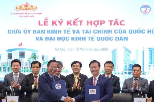 Ký kết chương trình hợp tác giữa Ủy ban Kinh tế và Tài chính và Đại học Kinh tế Quốc dân