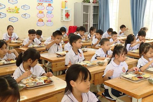 Hà Nội lập bốn đoàn kiểm tra liên ngành về việc tổ chức bữa ăn bán trú