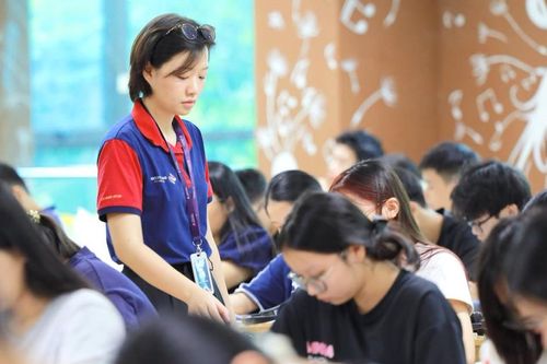Vì sao nên bỏ điểm cộng IELTS và học sinh giỏi trong tuyển sinh đại học?