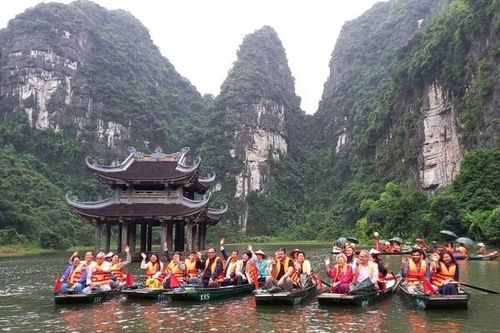 Năm 2026, ngành du lịch đặt mục tiêu đón 25 - 27 triệu lượt khách quốc tế