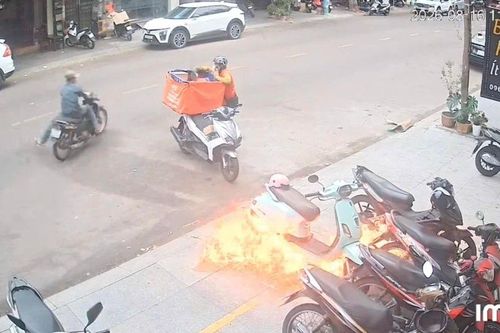 Camera ghi cảnh nam thanh niên ném bom xăng vào trước cửa hàng bánh kem, công an vào cuộc