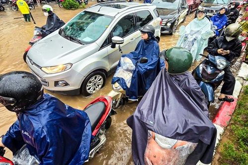 Dự báo thời tiết Hà Nội hôm nay 18/9: Mưa rào và dông, cảnh báo lốc, sét