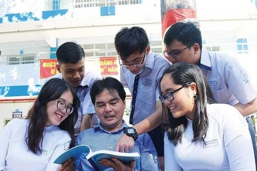 Dự kiến hiệu trưởng THPT được hưởng phụ cấp chức vụ cao nhất là 0,70