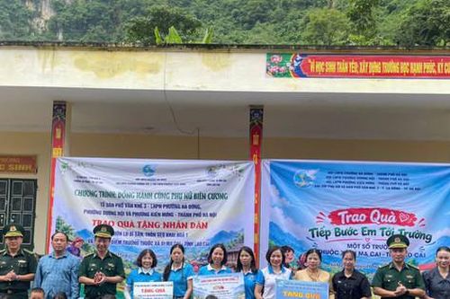 Phụ nữ phường Dương Nội mang hơi ấm đến vùng biên Lào Cai