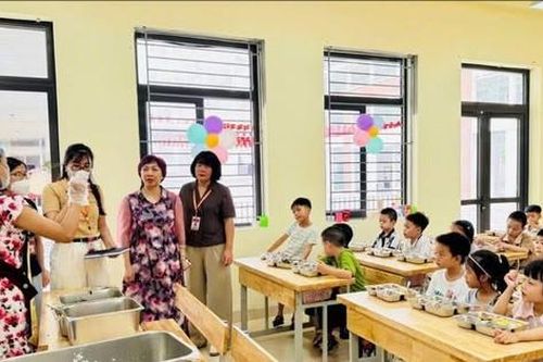 Phường Phương Liệt chủ động rà soát bữa ăn bán trú