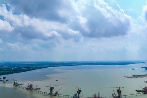 Tăng tốc thi công cầu Hồng Hà thuộc Vành đai 4 - Vùng Thủ đô