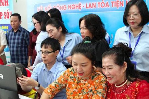 Phường Cầu Giấy ra mắt mô hình 'Nhà họp số'