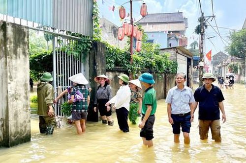 Bảo đảm an toàn cho người dân vùng lũ sông Bùi
