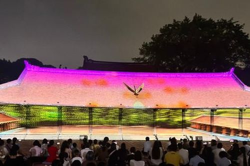 Ra mắt phim 3D Mapping 'Vun đắp hiền tài': Thêm sức hút cho tour đêm Văn Miếu - Quốc Tử Giám